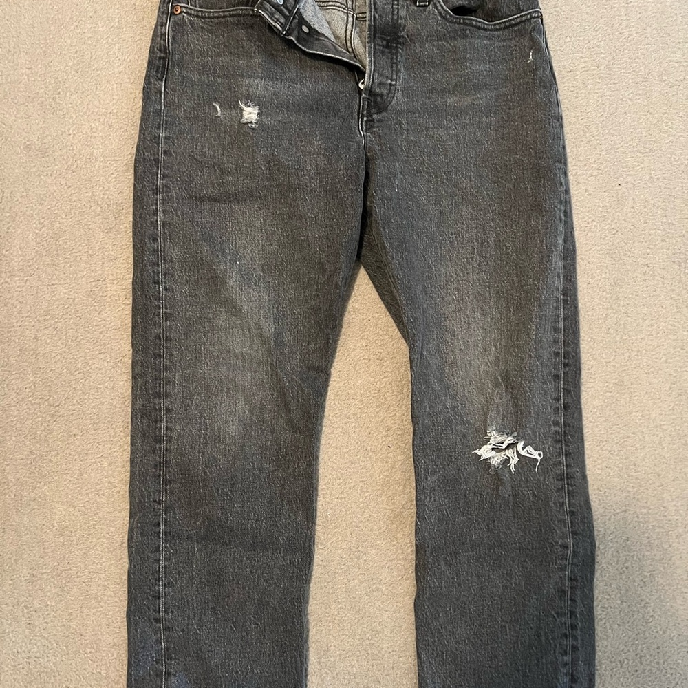 Levi's Women's Distressed Black Straight Leg Jeans